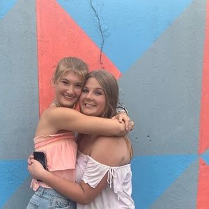 Meet your Posher, Emily